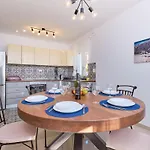 Mea Cres By Interhome * Miholascica