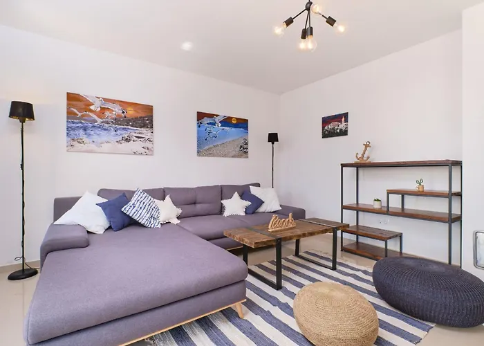Сasa de vacaciones Mea Cres By Interhome Miholascica