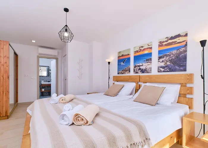 Mea Cres By Interhome Holiday home Miholascica