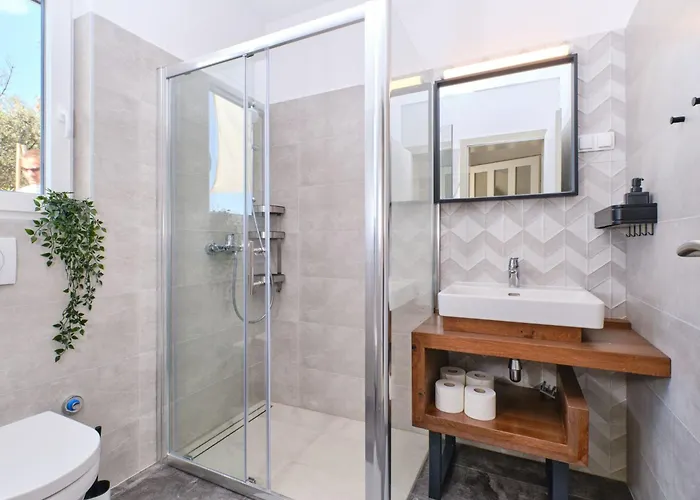 Holiday home Mea Cres By Interhome Miholascica